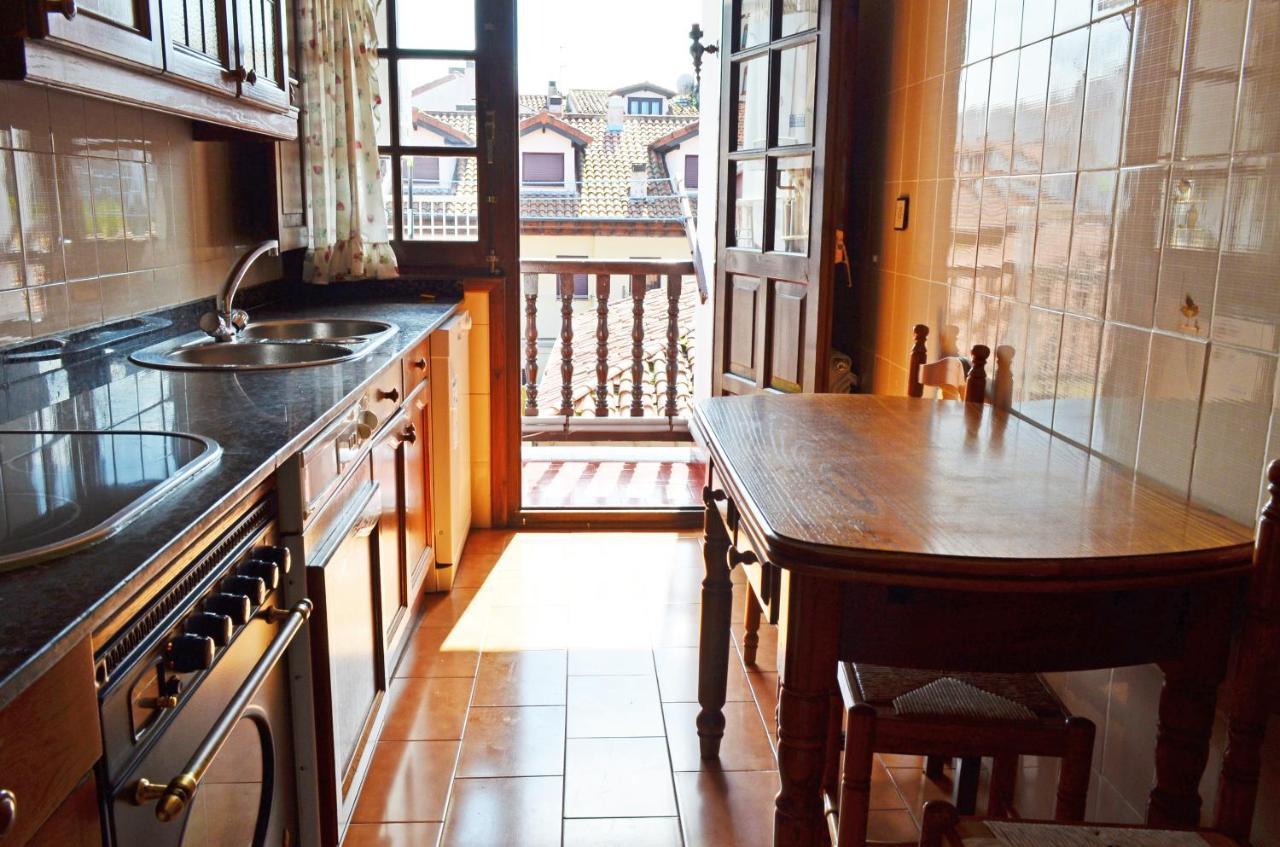 Apartamento El Corro: Con Parking En Pleno Centro De Comillas Exterior photo